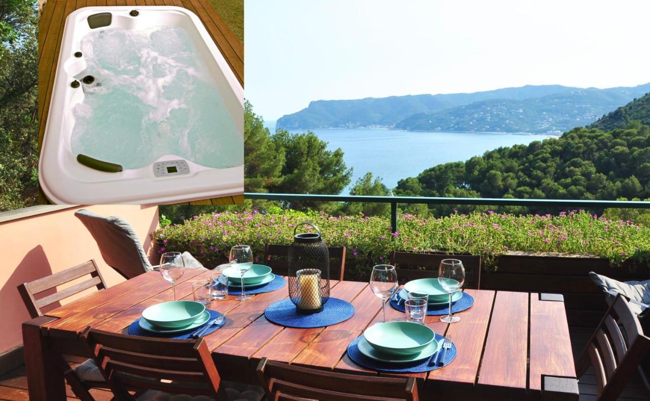 Una Spettacolare Vista Mare - Casa Con Jacuzzi Bergeggi Exteriér fotografie