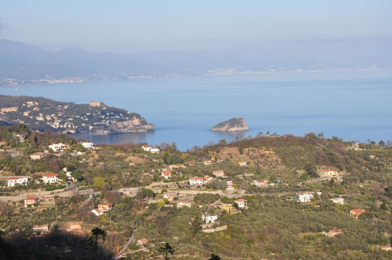 Una Spettacolare Vista Mare - Casa Con Jacuzzi Bergeggi Exteriér fotografie